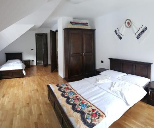 Hostal Casa Fratii M�t