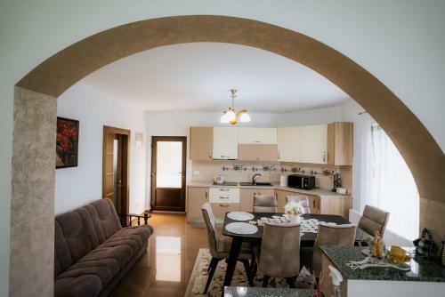 Hostal Pensiunea Diana