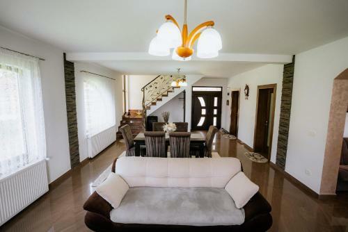 Hostal Pensiunea Diana