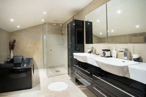 Villa Exclusive House In Steninge Marina , M�rsta