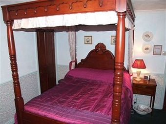 Hostal Tall Storeys