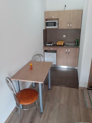 Kacs� Apartman