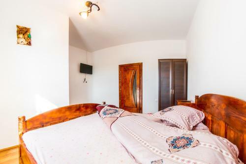 Hostal Pensiunea Day & Deny