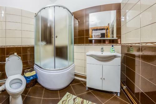 Hostal Pensiunea Day & Deny