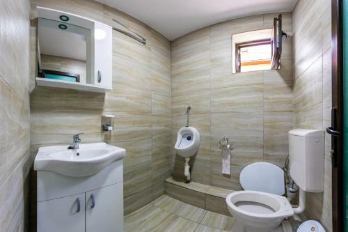 Hostal Pensiunea D & Ylan