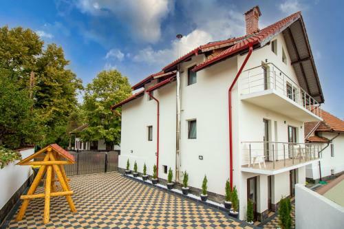 Hostal Pensiunea D & Ylan