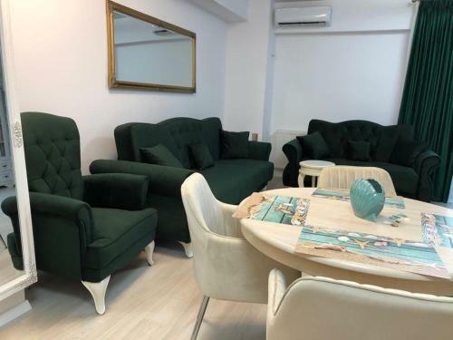 Green Apartment Mamaia Nord