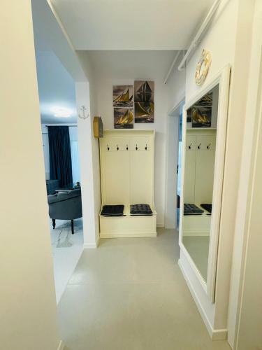 Gray Apartment Mamaia Nord