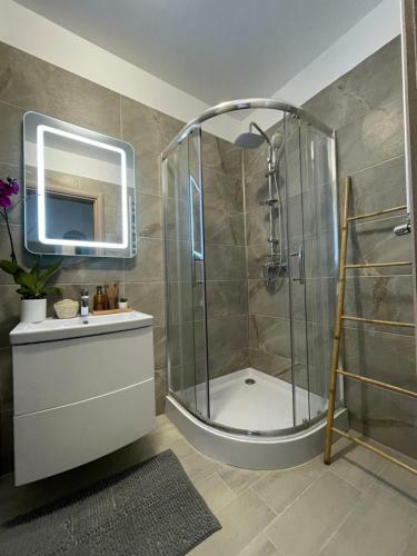 Alezzi Luxury Apartament