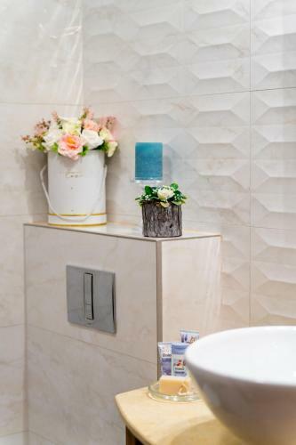 Central Harmony Apartment