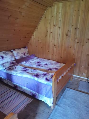 Fontana Erd�lyi Vend�gh�z