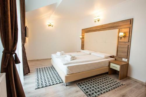Hostal Pensiunea Carul Cu Flori