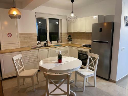 Villa Vila de Lux In Otopeni 3 Dormitoare Si Living