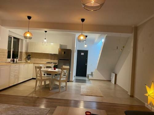 Villa Vila de Lux In Otopeni 3 Dormitoare Si Living