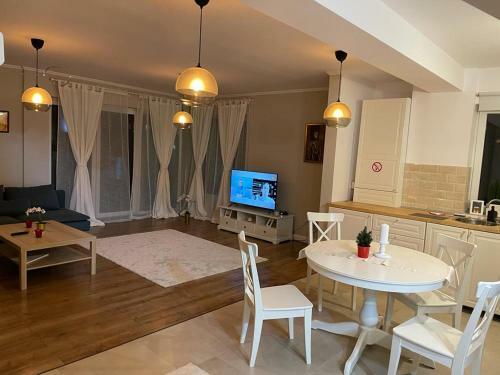 Villa Vila de Lux In Otopeni 3 Dormitoare Si Living