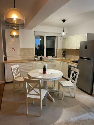 Villa Vila de Lux In Otopeni 3 Dormitoare Si Living