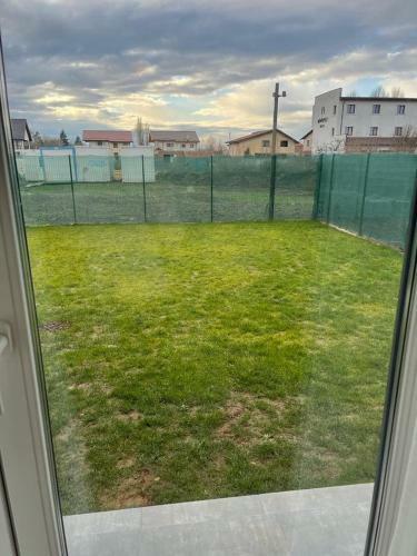Villa Vila de Lux In Otopeni 3 Dormitoare Si Living