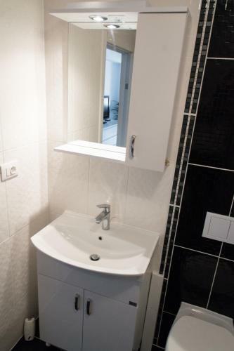 Apartamento Airport Residence - 5 Mins From Airport