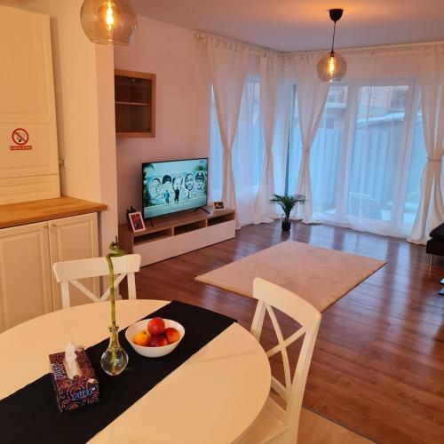 Villa Vila de Lux In Otopeni Cu Living Si 3 Dormitoare