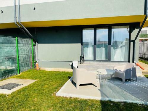 Villa Vila de Lux In Otopeni Cu Living Si 3 Dormitoare
