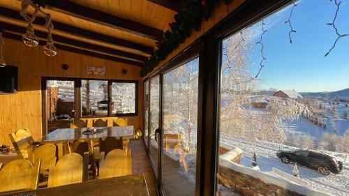 Lodge Cabana Cu Mesteceni