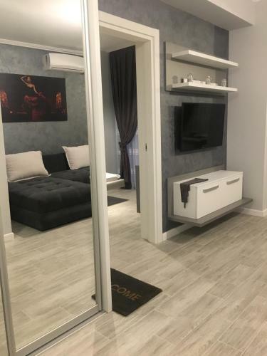Arthemis Apartment