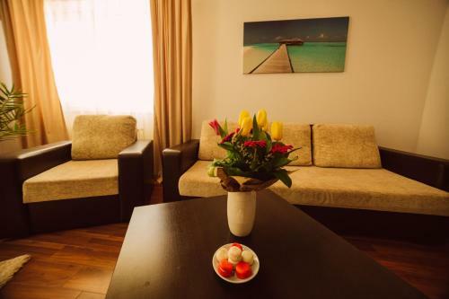 Seascape - Summerland Apartment