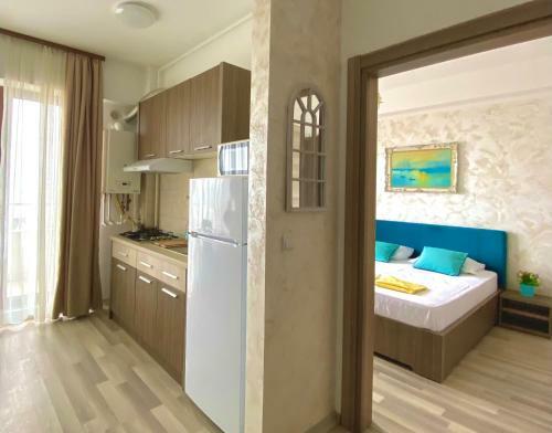 Nikolas Summerland Apartments