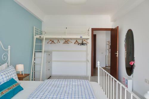 Sailing Lake Mamaia Apartment