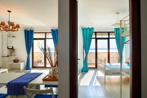 Sailing Lake Mamaia Apartment