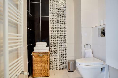 Sailing Lake Mamaia Apartment