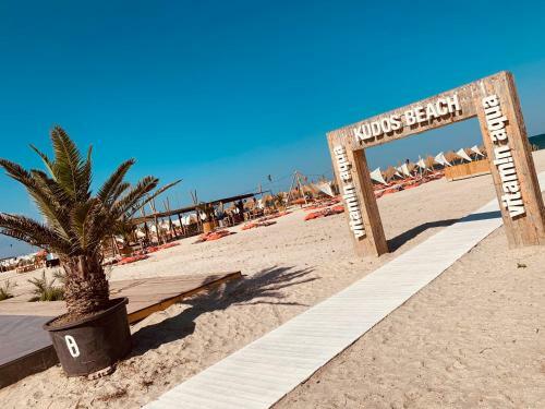 Mamaia Moonlight Apartment