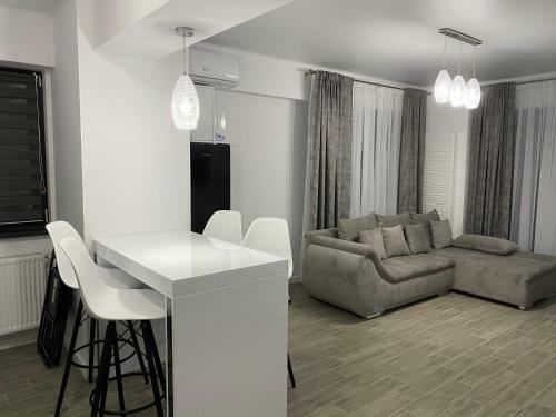Darius Apartment Mamaia - Lake View