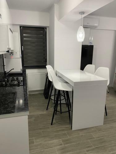 Darius Apartment Mamaia - Lake View