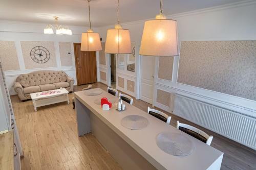 Oasis By The Lake - Solid Residence Mamaia Apartment