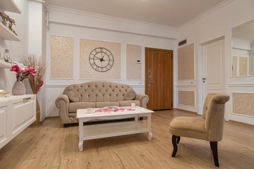 Oasis By The Lake - Solid Residence Mamaia Apartment