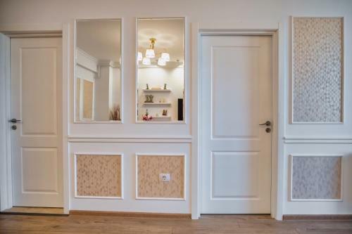 Oasis By The Lake - Solid Residence Mamaia Apartment