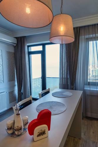 Oasis By The Lake - Solid Residence Mamaia Apartment