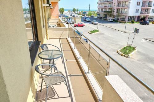 La Vida Loca Apartment Summerland