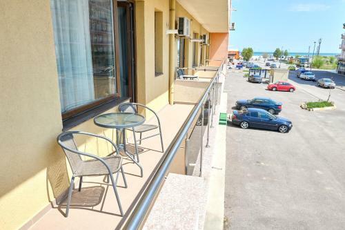 La Vida Loca Apartment Summerland