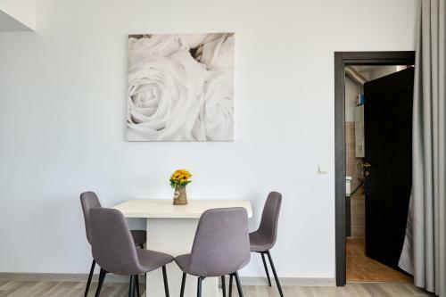La Vida Loca Apartment Summerland