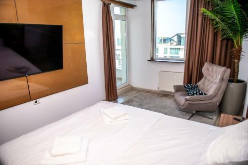Deluxe Apartment 2 Rooms With Sea View