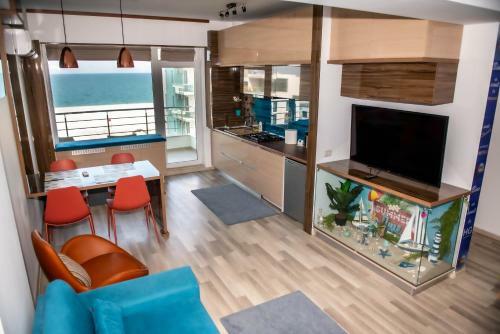 Deluxe Apartment 2 Rooms With Sea View