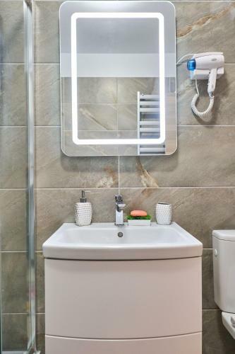Comfy Apartment Alezzi Spa N Pools Beach Resort