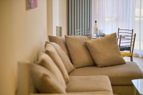 Crazy Sea View 2br Apartment Alezzi Spa Pools Parking