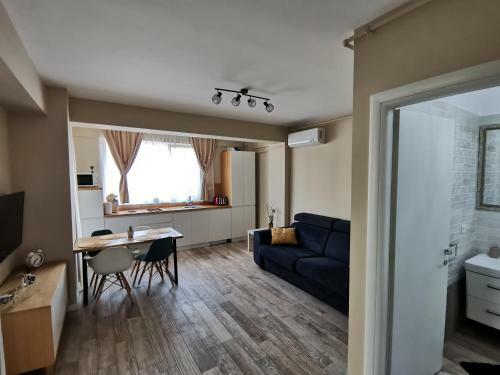 Anthony Summerland Apartments