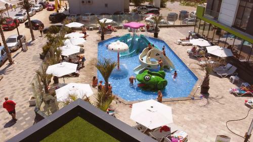 Sun & Fun Apartment In Alezzi Spa Pools Resort
