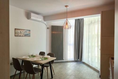 Orange Summer Apartment Alezzi Spa Pools Beach