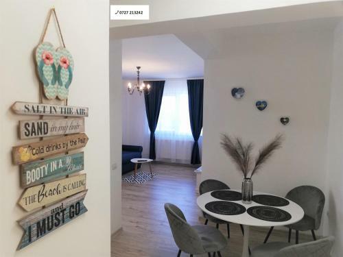 Aqua Blue Apartment Mamaia