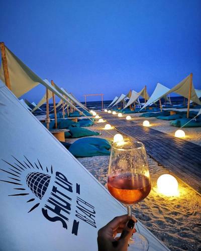 Aqua Blue Apartment Mamaia